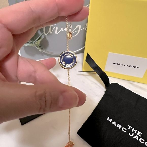 5 pcs. Marc Jacobs Medallion Gold and Blue Bracelet - Picture 7 of 11